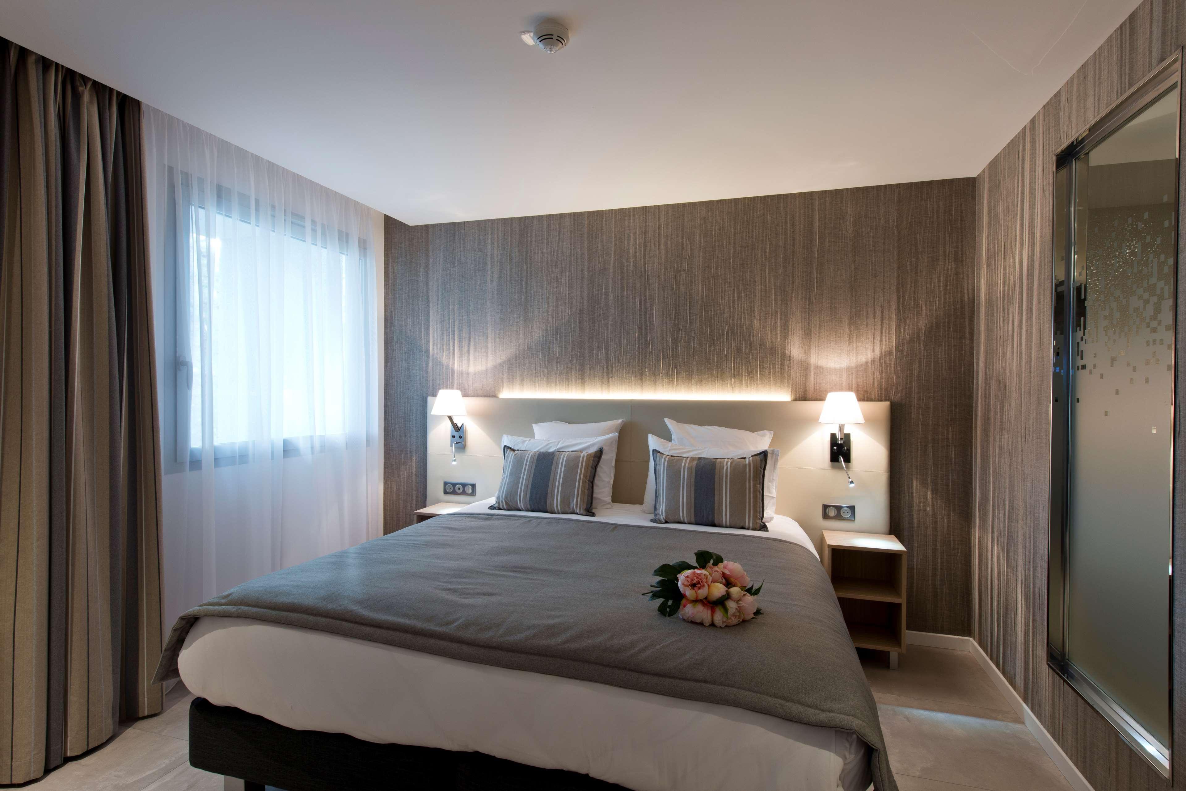 Golden Tulip Sophia Antipolis - Hotel & Spa Valbonne Eksteriør bilde