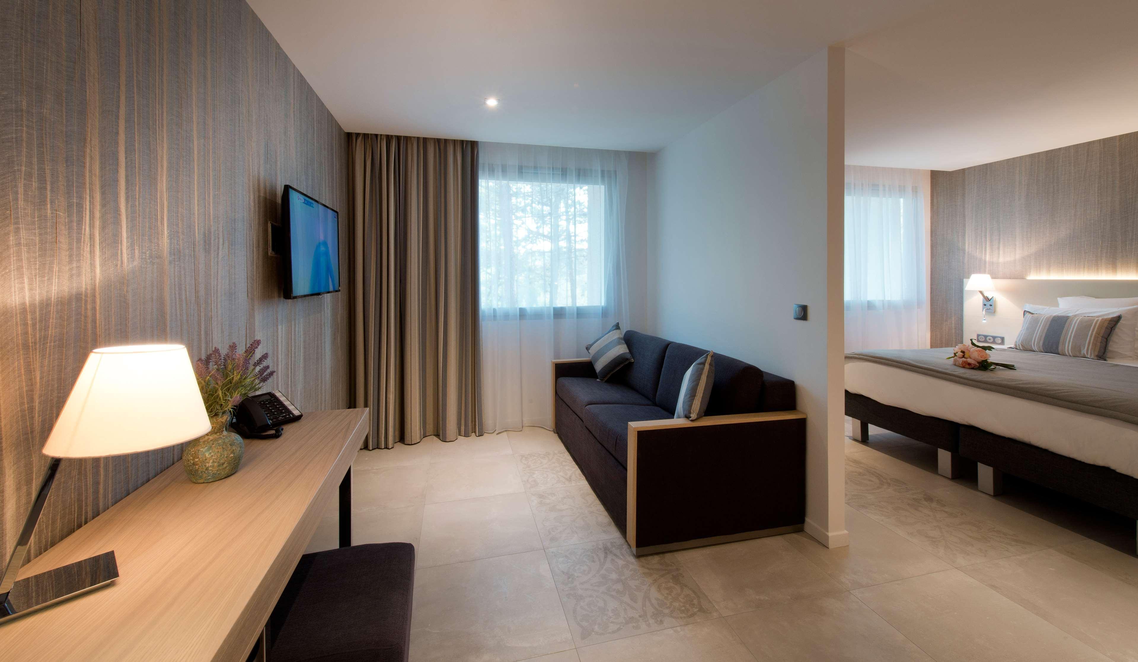 Golden Tulip Sophia Antipolis - Hotel & Spa Valbonne Eksteriør bilde