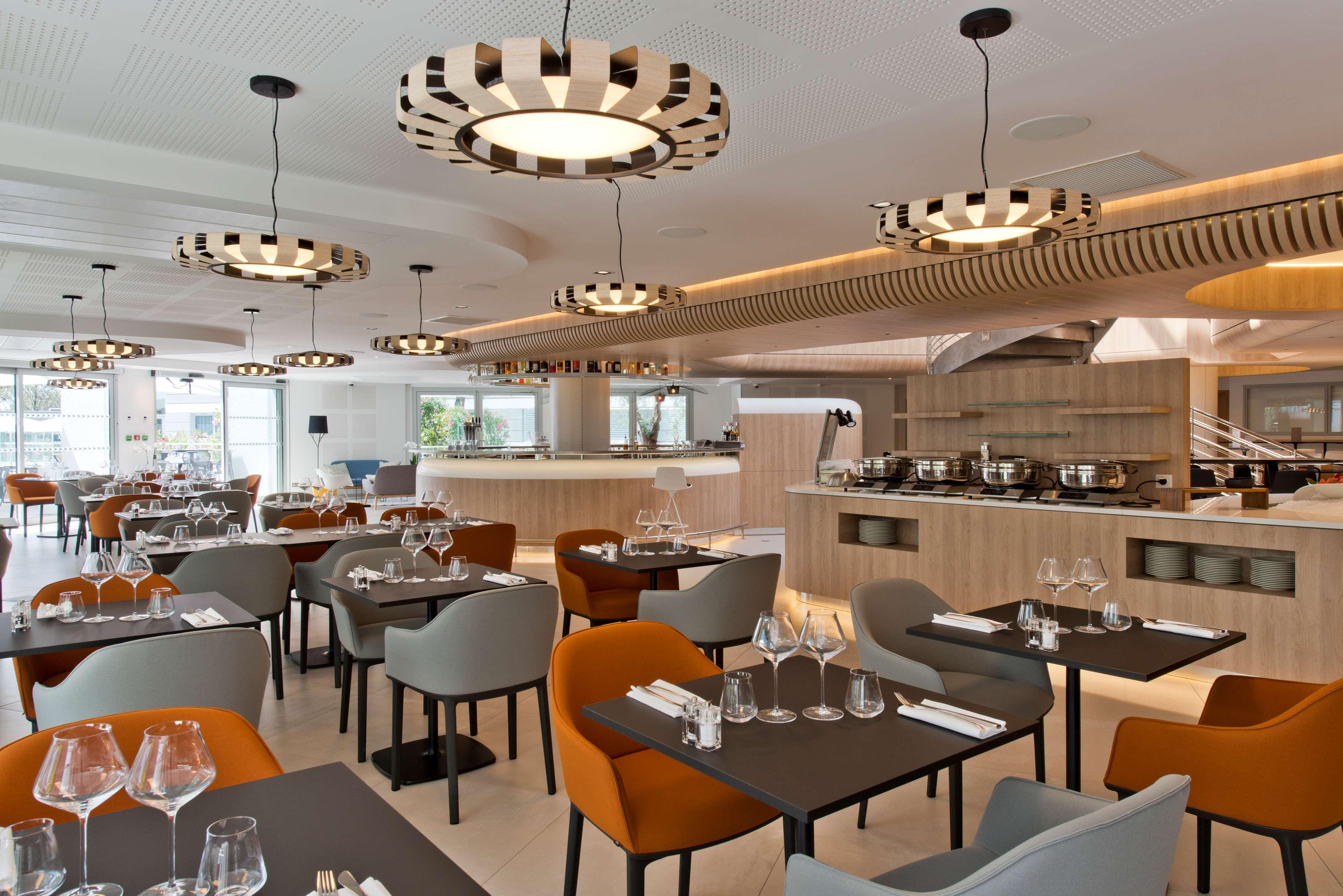 Golden Tulip Sophia Antipolis - Hotel & Spa Valbonne Eksteriør bilde