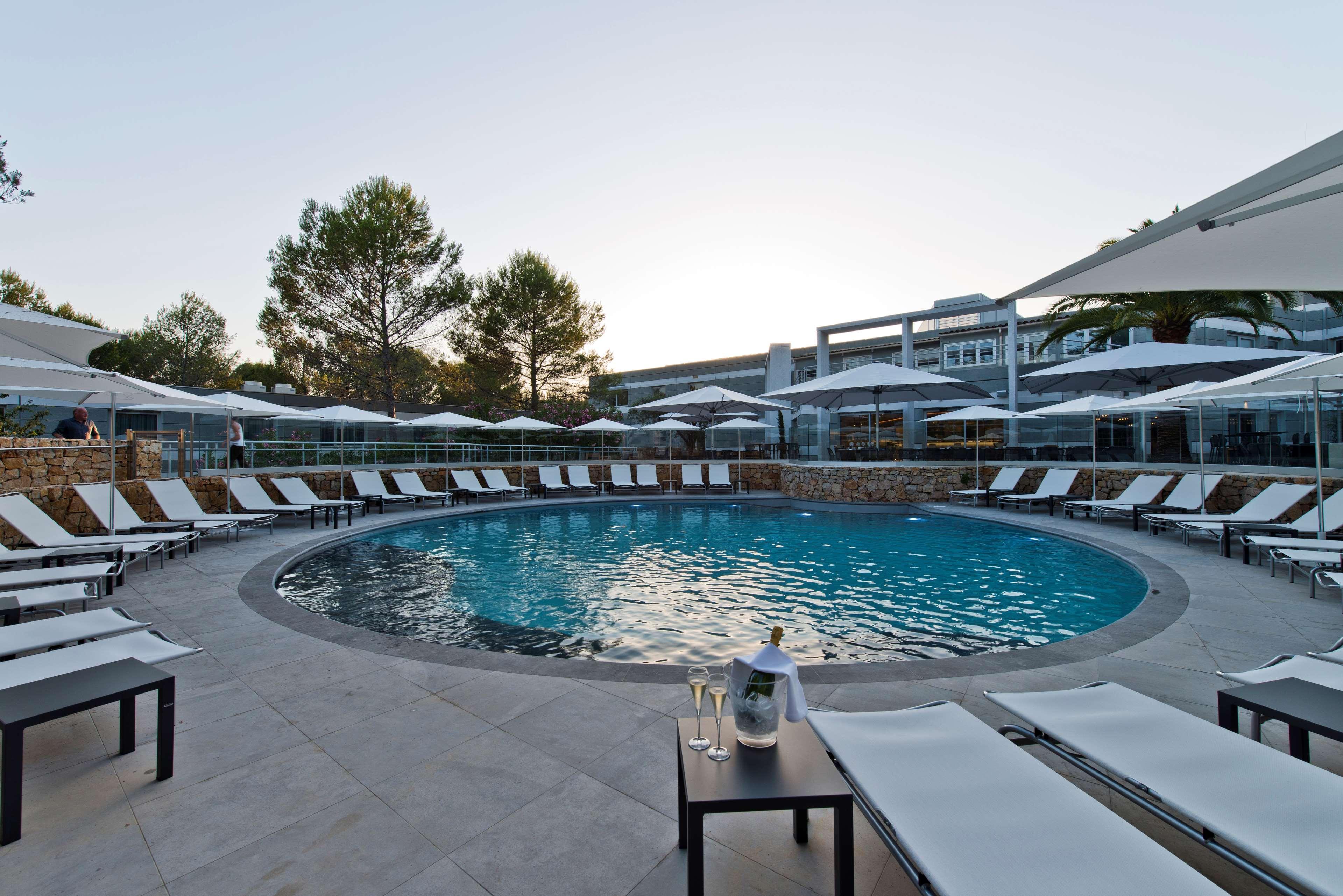 Golden Tulip Sophia Antipolis - Hotel & Spa Valbonne Eksteriør bilde